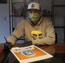 Load image into Gallery viewer, Middle age spaceman